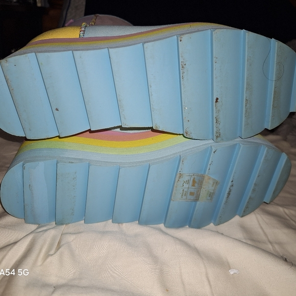 YRU platform rainbow boots. - Picture 4 of 8